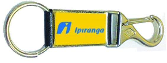 COD. 17 - CHAVEIRO MODELO CUBINHO COM COURO SINTÉTICO